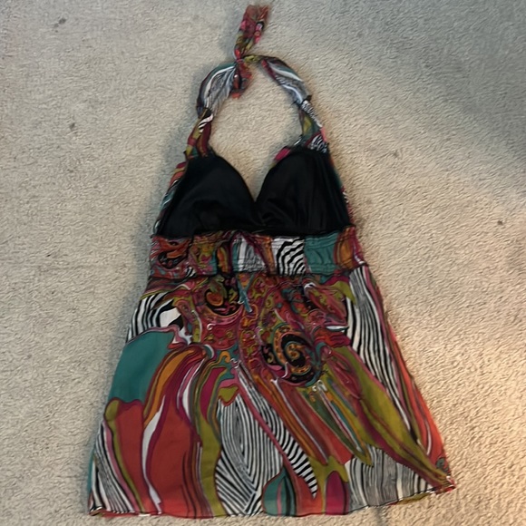 Summer mini dress. Great for the beach - Picture 2 of 2